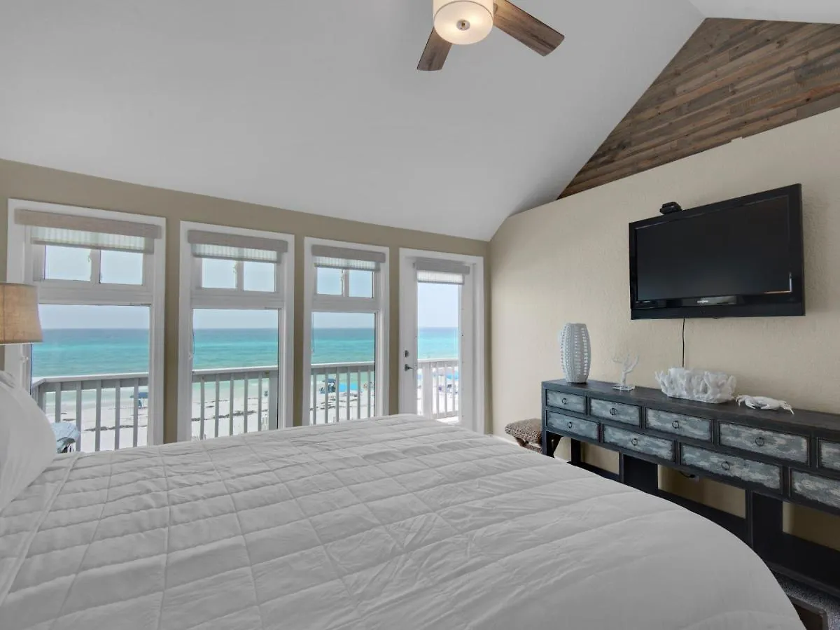 Quiet Surf Townhomes II #5 By Newman-Dailey دستين 0*,