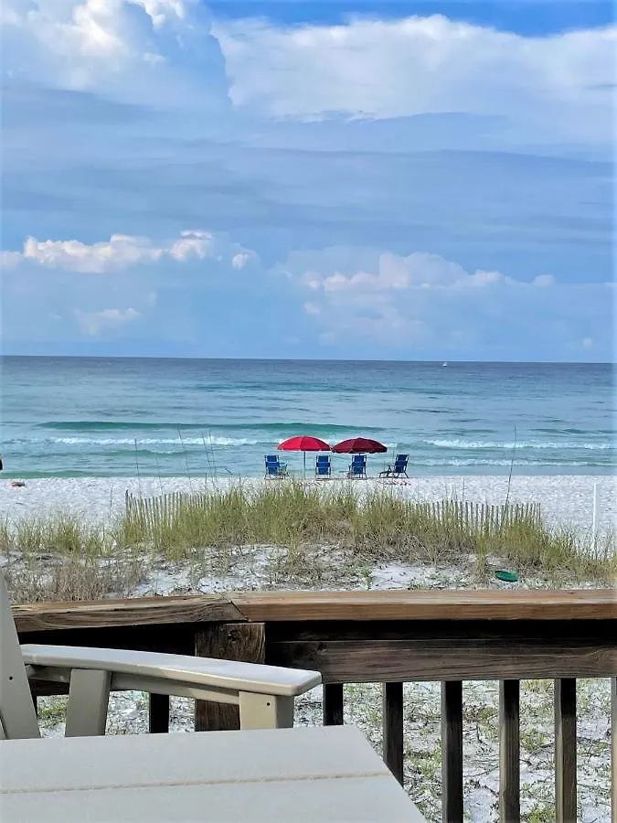 Quiet Surf Townhomes II #5 By Newman-Dailey デスティン 0*,